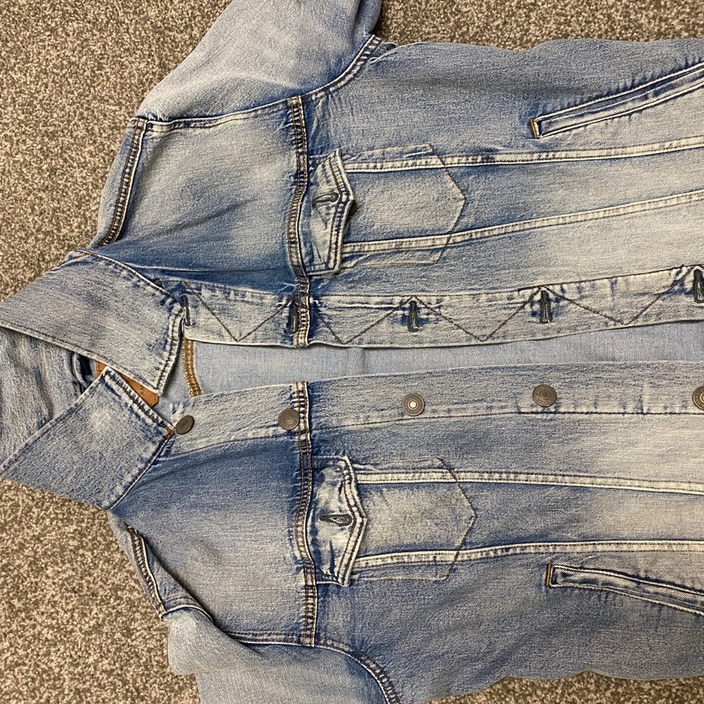 AMERICAN EAGEL JEANS JACKET